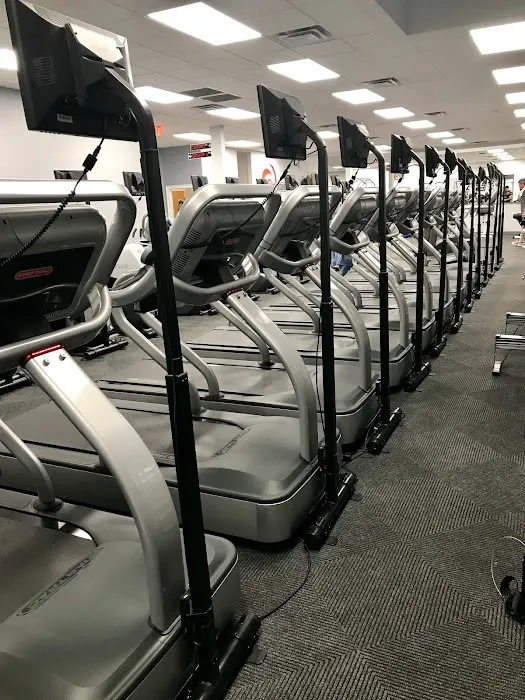 Iron-Bound Gym Picture 8