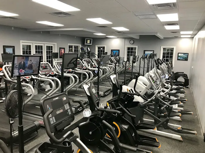 Iron-Bound Gym Picture 4