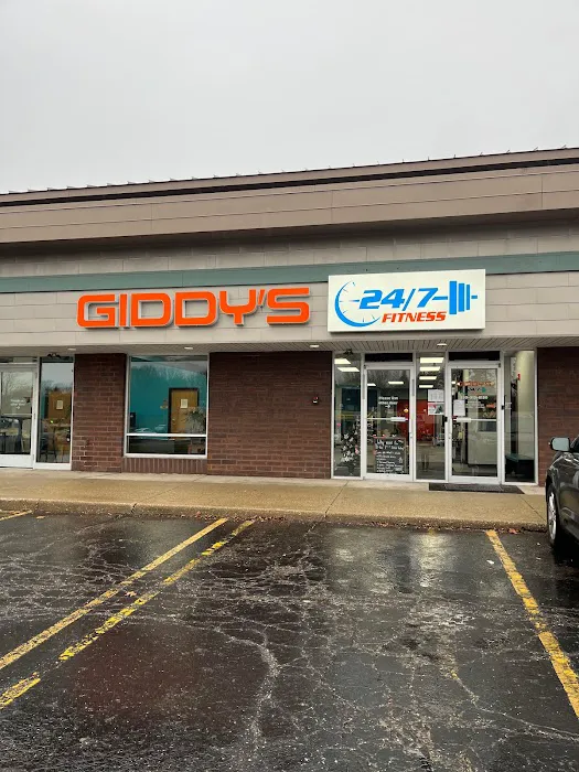 Giddy's 24/7 Fitness Picture 9