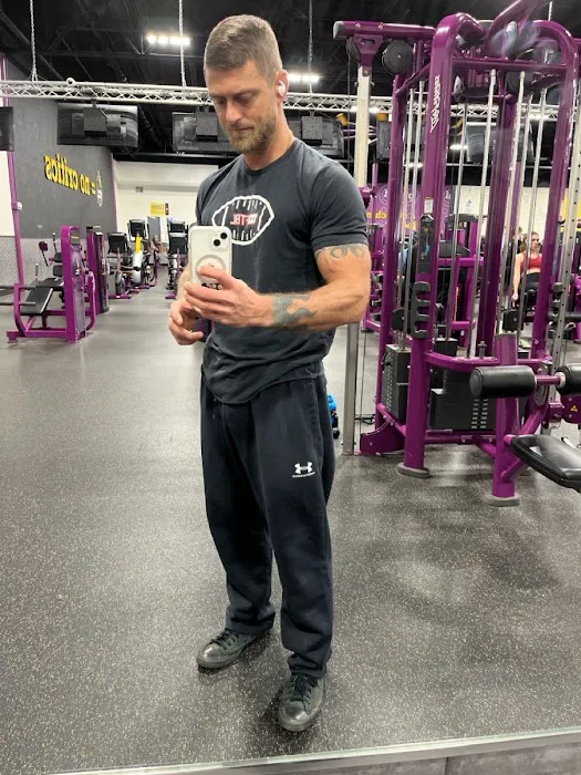 Planet Fitness Picture 8