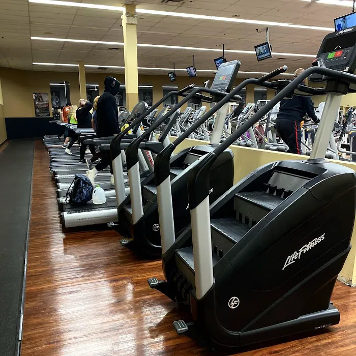 Global Health & Fitness Center Picture 7