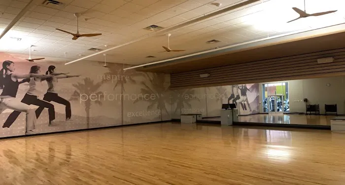 LA Fitness Picture 1