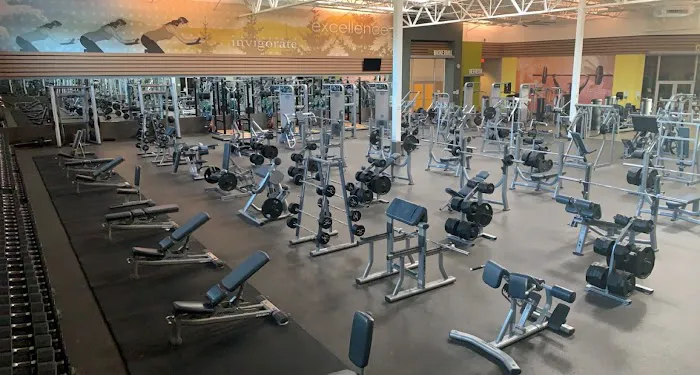 LA Fitness Picture 5