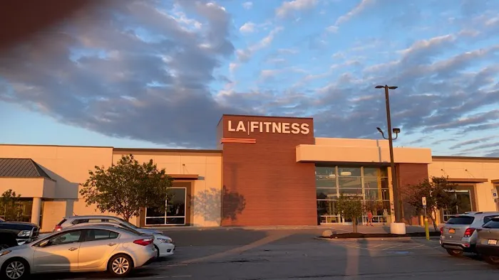 LA Fitness Picture 2
