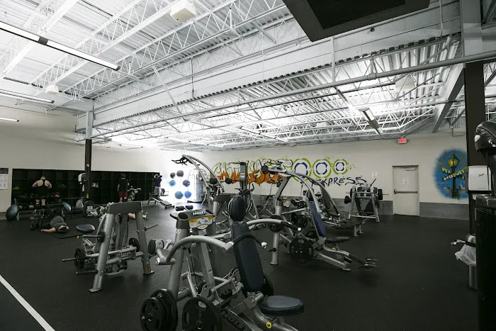 Catalyst Fitness - Broadway Picture 9