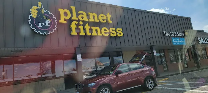 Planet Fitness Picture 6