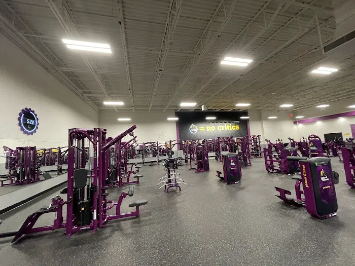 Planet Fitness Picture 5
