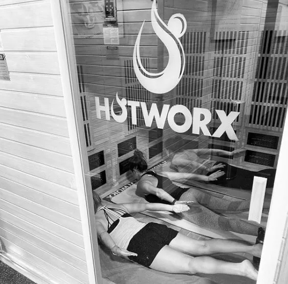 HOTWORX Bedford, NH | Hot Yoga, Pilates & Barre Workouts Picture 4