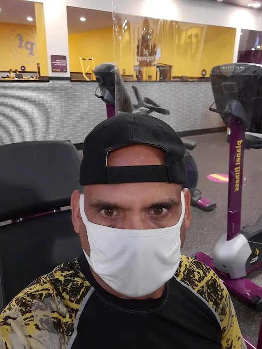 Planet Fitness Picture 1