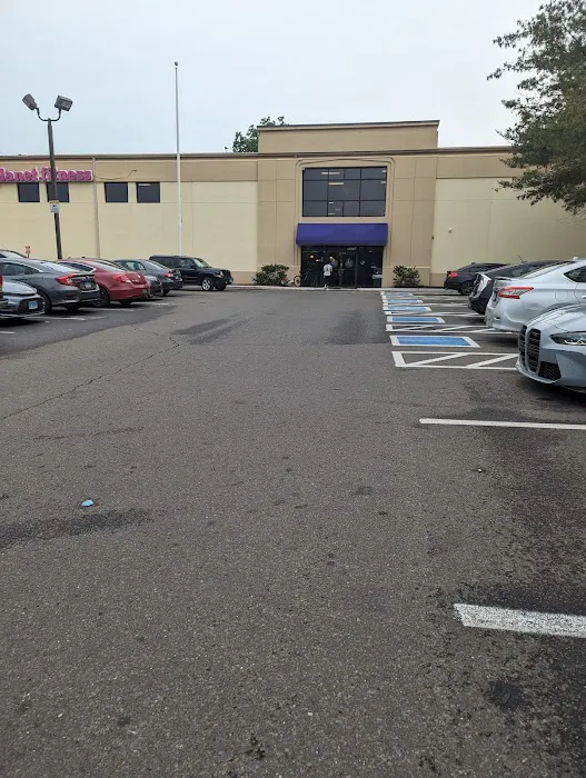Planet Fitness Picture 9