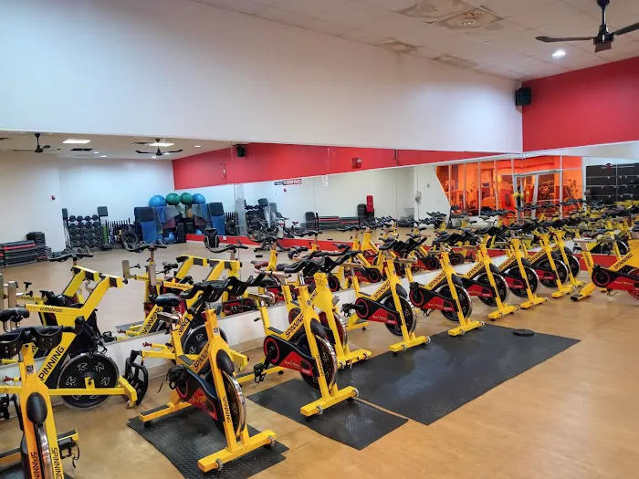 Retro Fitness Picture 2
