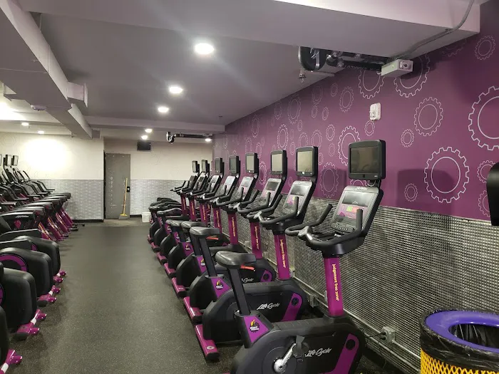 Planet Fitness Picture 4