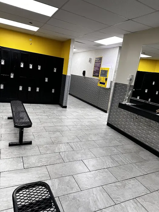 Planet Fitness Picture 7