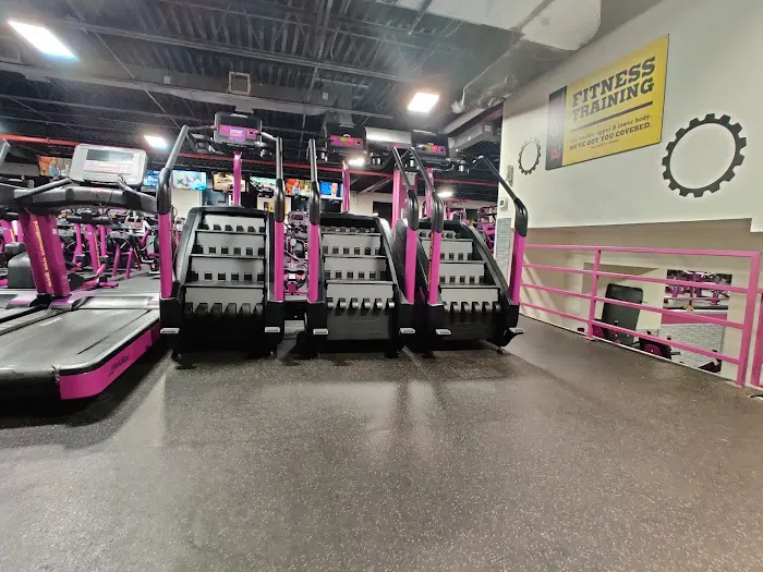 Planet Fitness Picture 6