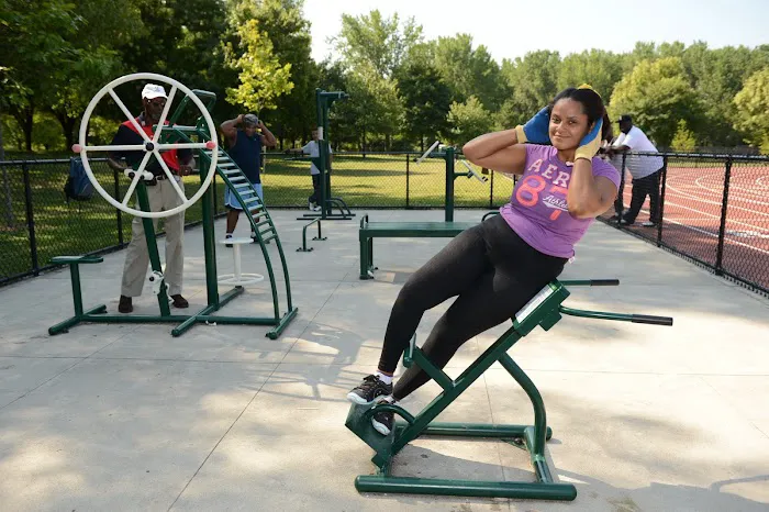 Outdoor Fitness Equipment Picture 2