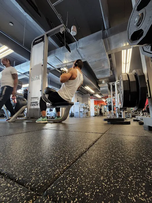Blink Fitness Hunts Point Picture 8