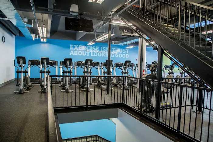 Blink Fitness Hunts Point Picture 9