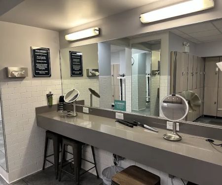 Crunch Fitness - Midtown East