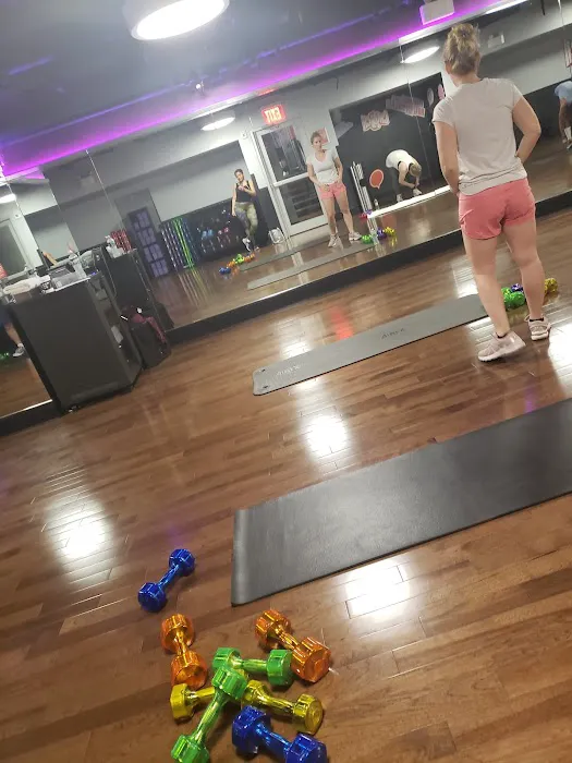 Crunch Fitness - Midtown East Picture 8