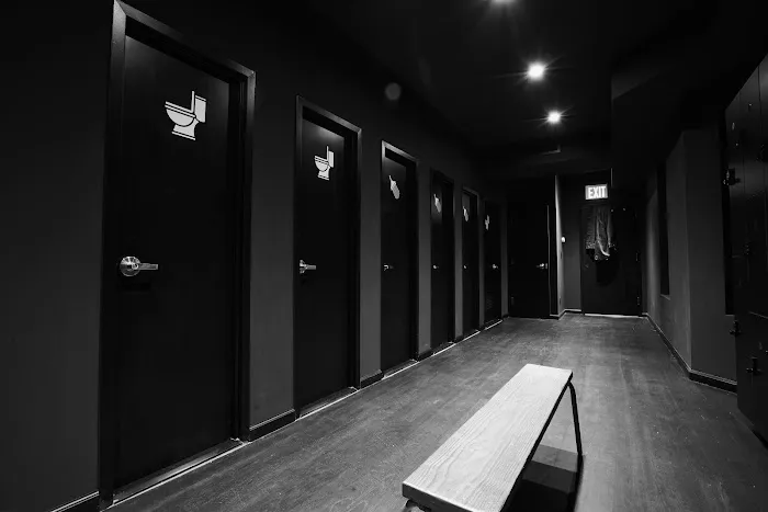 Y7 Studio Upper East Side Picture 7