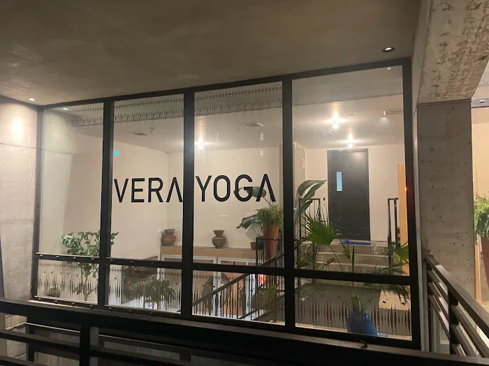 VERAYOGA Picture 2