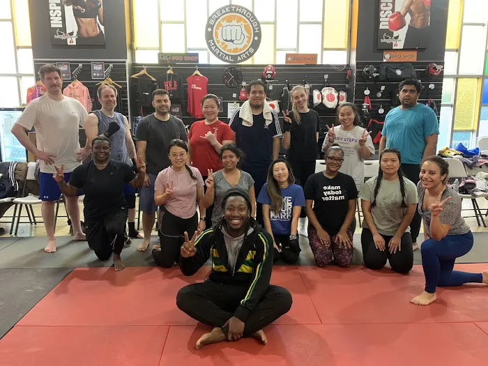 iLoveKickboxing - Forest Hills Picture 3