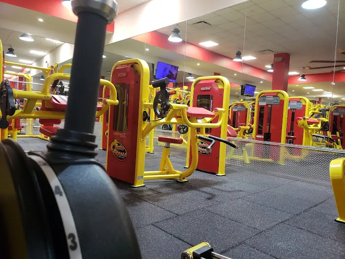 Retro Fitness Picture 3