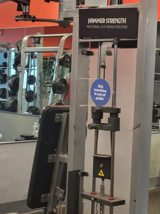 Blink Fitness Valley Stream Picture 7