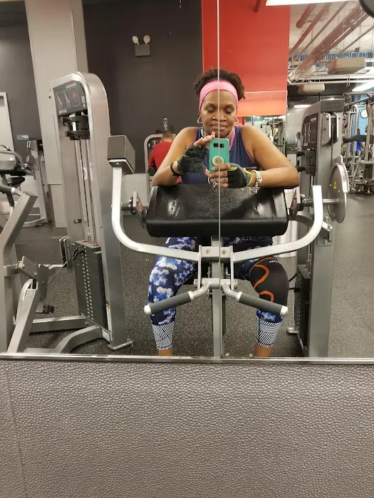 Blink Fitness Valley Stream Picture 10