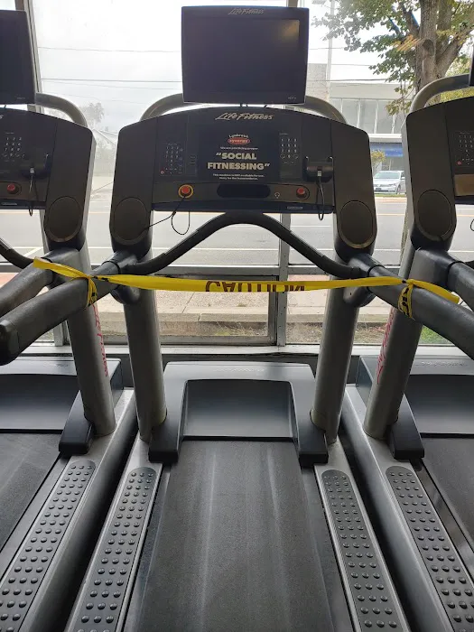 Synergy Fitness Lynbrook Picture 4