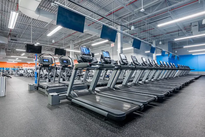 Blink Fitness Queens Village Picture 1