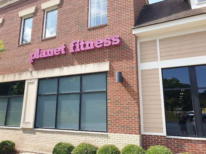 Planet Fitness Picture 6