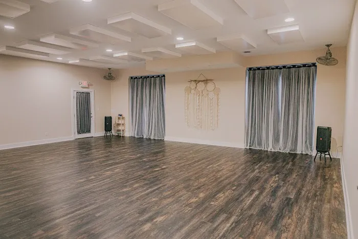 Full Circle Yoga+ Picture 6