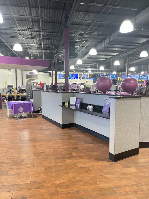 Planet Fitness Picture 8