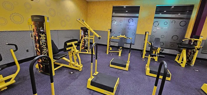 Planet Fitness Picture 6