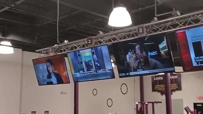 Planet Fitness Picture 4