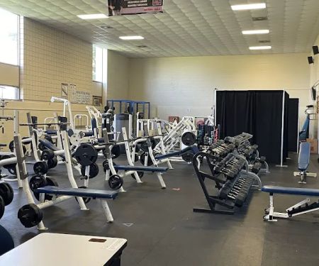 Daniel Gymnasium