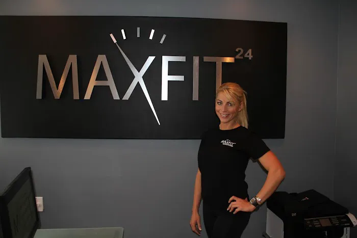 MaxFit 24 Gym Picture 4