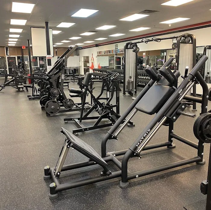 Dean Caputo's Powerhouse Gym Picture 10