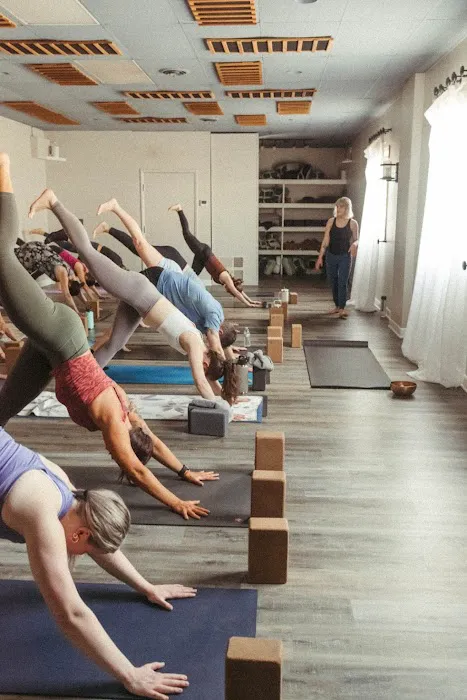 Yoga Strong (Canton) Picture 2