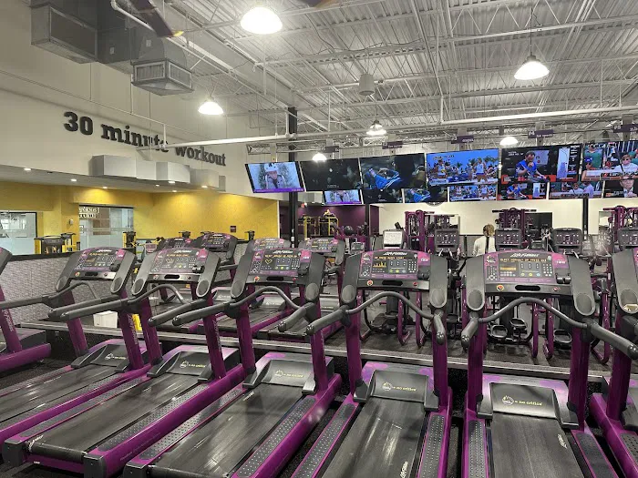 Planet Fitness Picture 6
