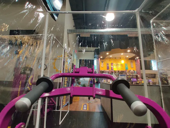 Planet Fitness Picture 8