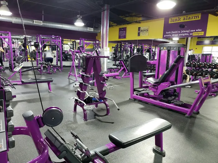 Planet Fitness Picture 6