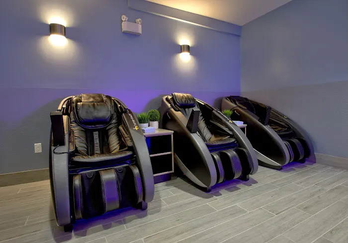 Crunch Fitness - 59th Street Picture 8