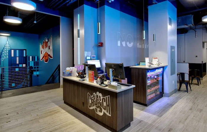 Crunch Fitness - 59th Street Picture 9