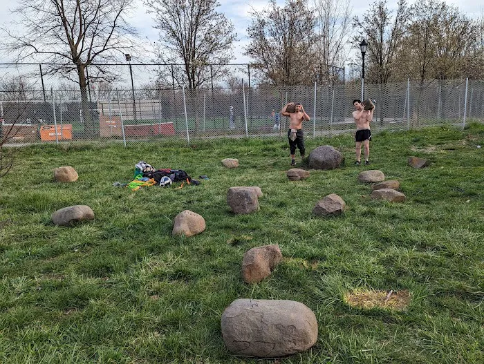 Public Stone Lifting Club Gym Outdoor Picture 7