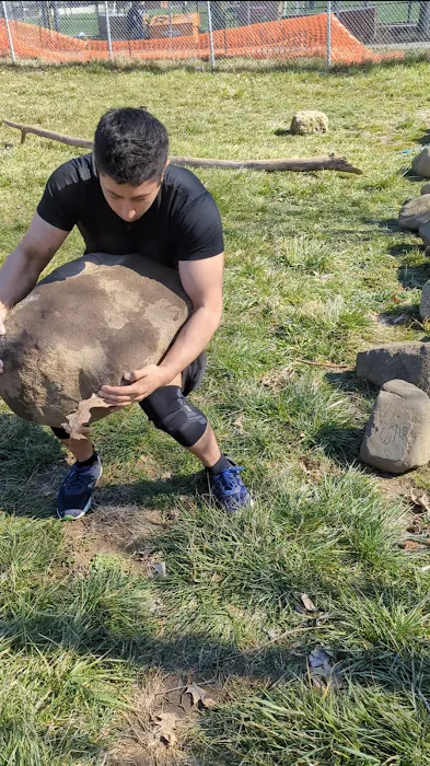 Public Stone Lifting Club Gym Outdoor Picture 5