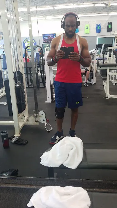 Lynbrook Five Corners Fitness Picture 9