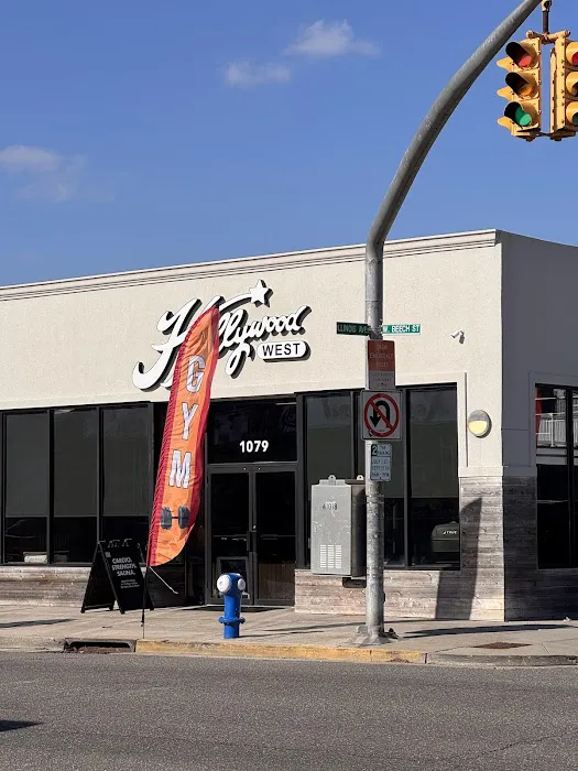 Hollywood West Picture 1