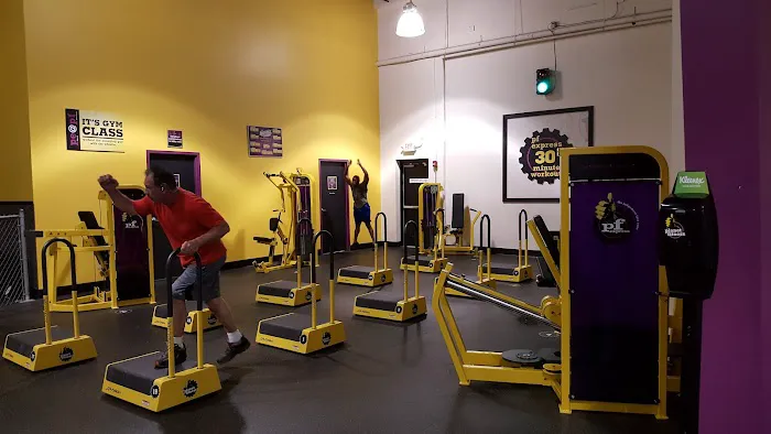 Planet Fitness Picture 9